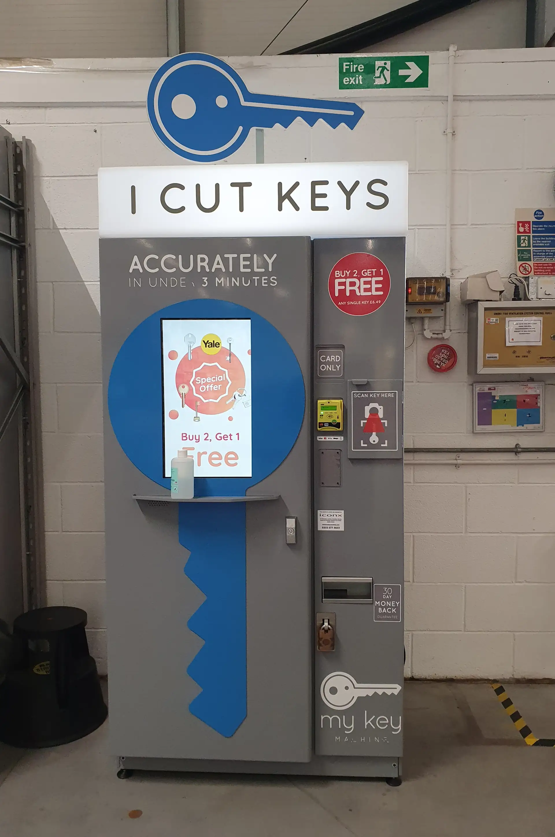 Professional key cutting service in El Paso - precision duplication
