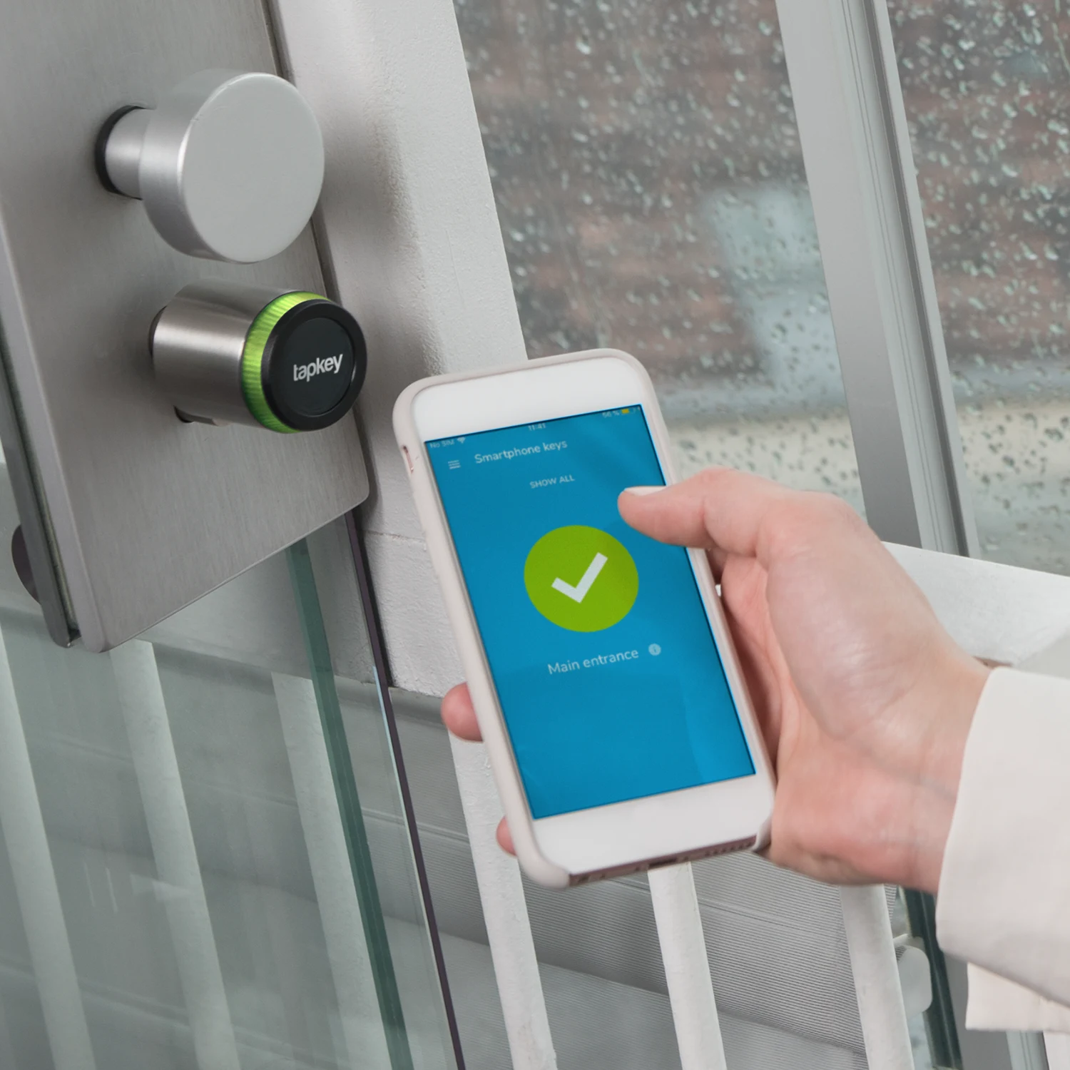 Smart lock installation service in El Paso - modern home security